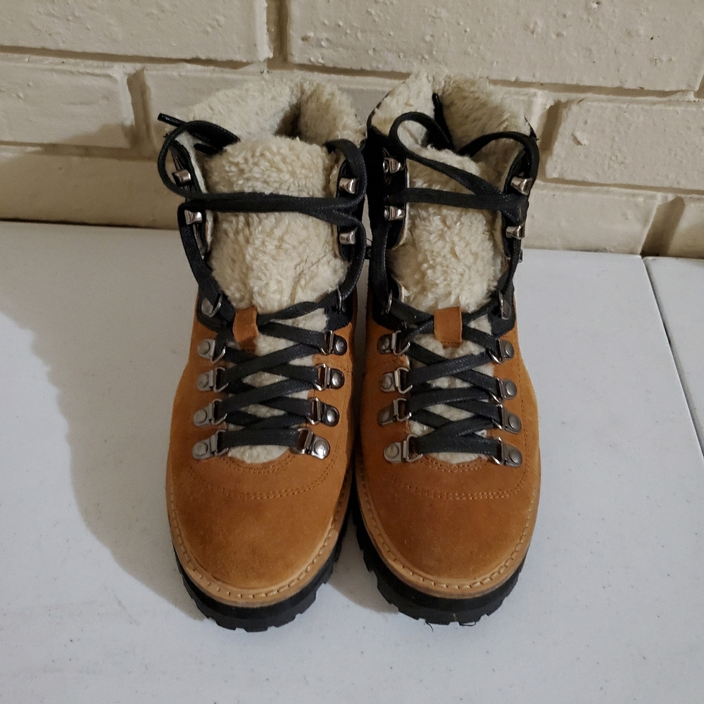 Urban Hikers
